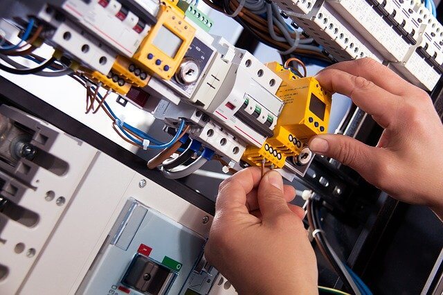 Disqualification Order For VAT Bill Of £100,000 For Nottingham Electrician