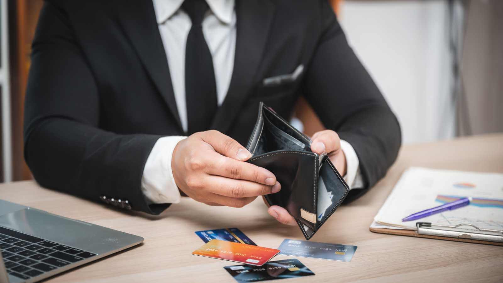 Cannot Pay Director's Loan Account?